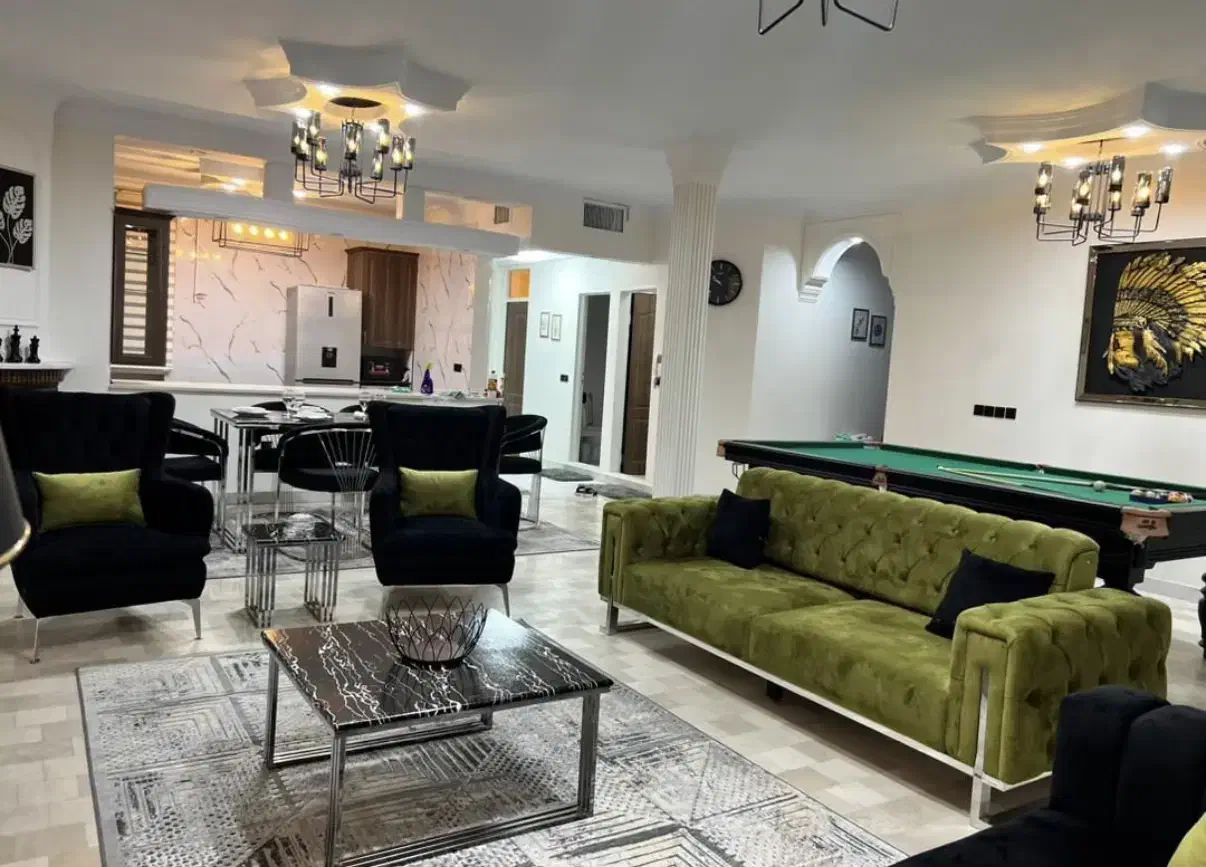 هم خانه(هم خونه) مالک هستم