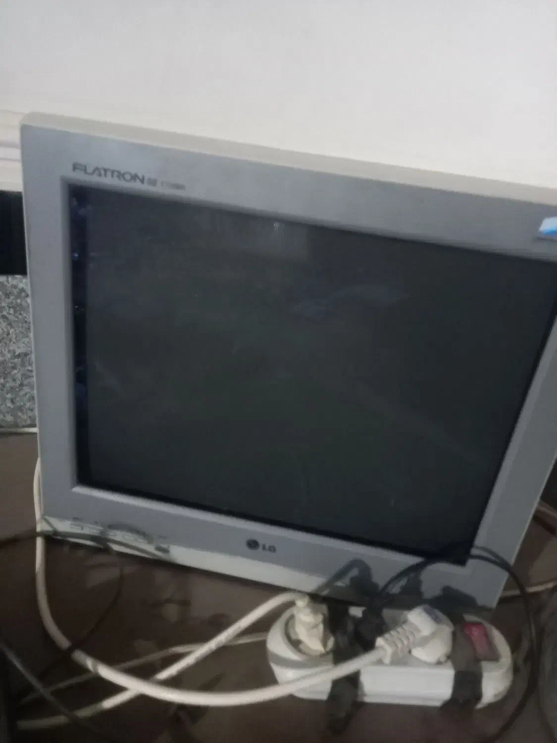 مانیتور نیاز به تعمیر داره|قطعات و لوازم جانبی رایانه|خرم‌آباد, |دیوار