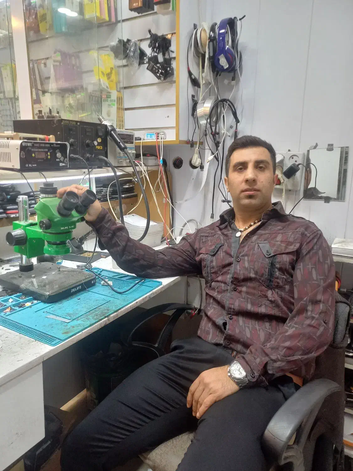 تعمیرکار تلفن همراه هستم ،سخت افزار ،|خدمات رایانه‌ای و موبایل|فردیس, سرحد آباد|دیوار