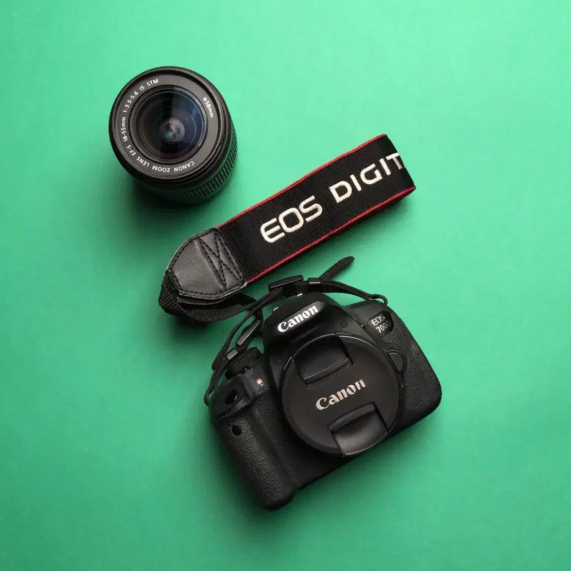 دوربین عکاسی کانن 700D|دوربین عکاسی و فیلمبرداری|همدان, |دیوار