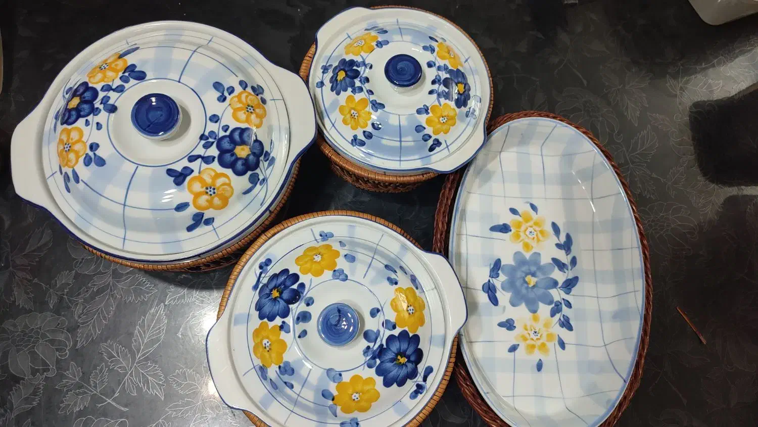 ظروف گل پنبه ای|ظروف سرو و پذیرایی|بابل, |دیوار