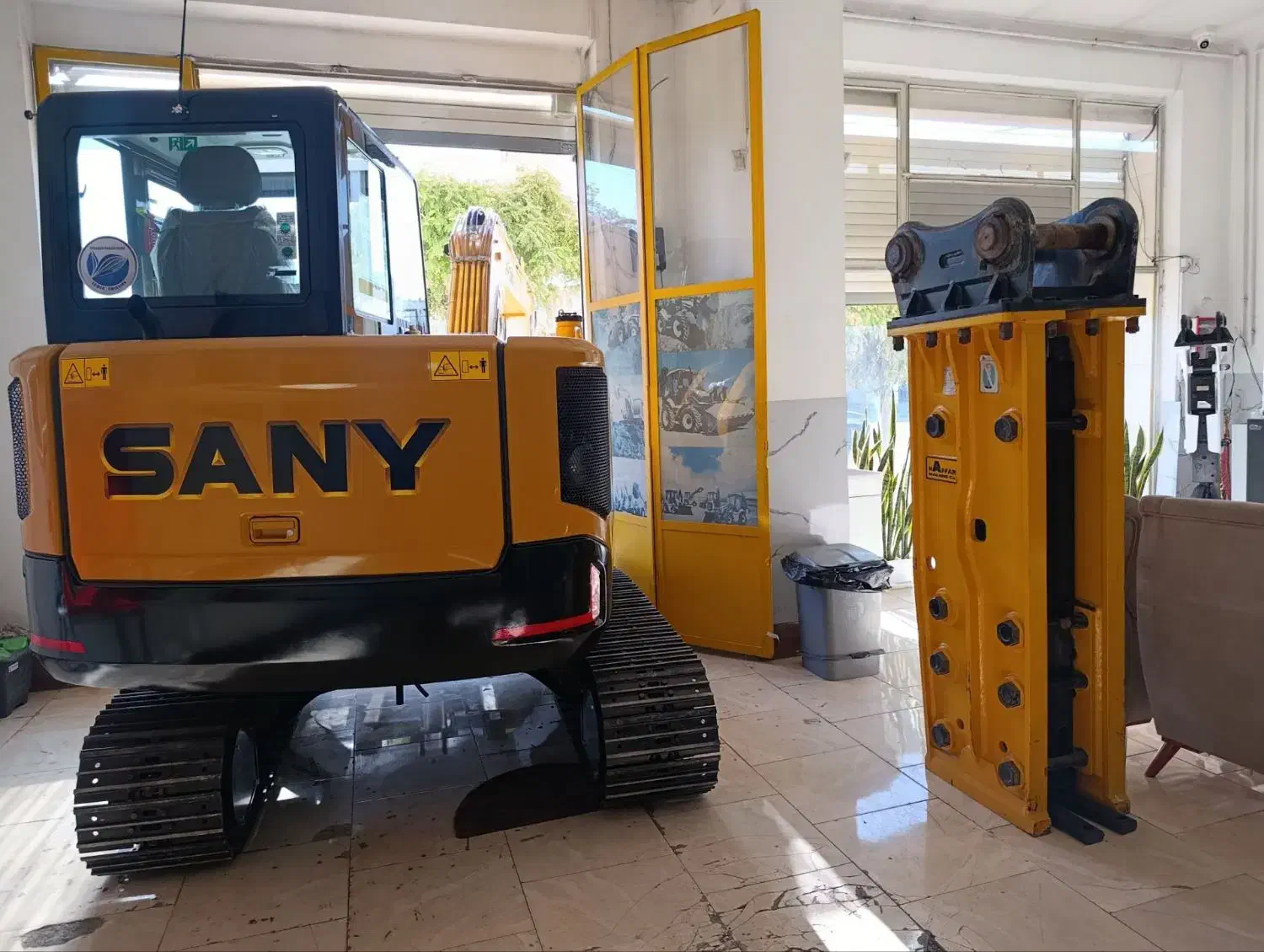 بیل زنجیری|خودرو سنگین|تهران, فلسطین (میدان انقلاب)|دیوار