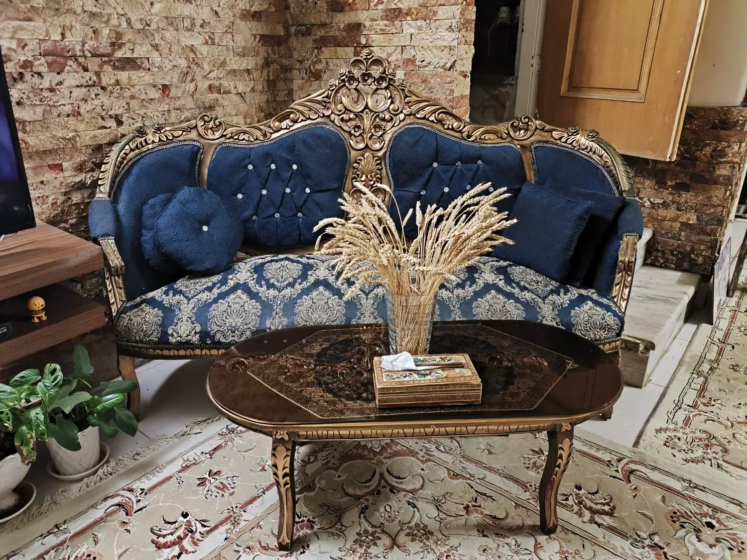 مبلمان سلطنتی|مبلمان خانگی و میز عسلی|اصفهان, مولوی|دیوار