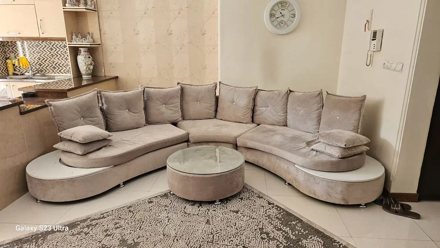 مبلمان راحتی گرد|مبلمان خانگی و میز عسلی|کرمان, |دیوار