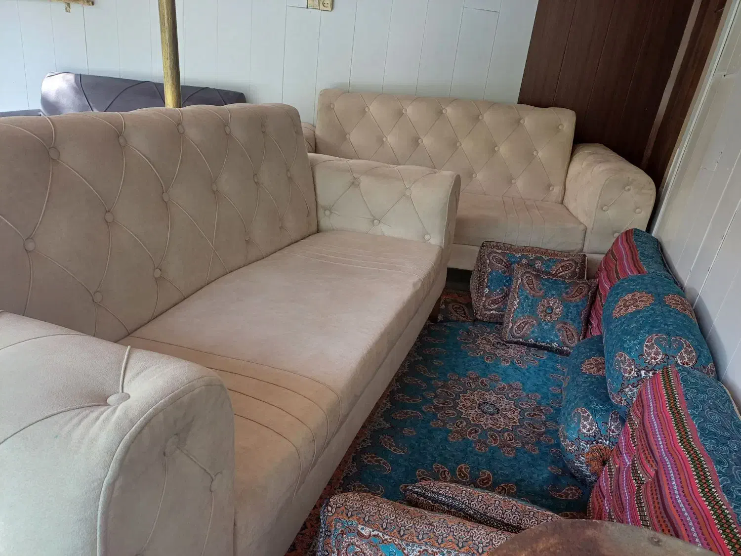 سه سرویس مبل در حد نو با سنتی به مبلغ ۴و پونصد|مبلمان خانگی و میز عسلی|پل سفید, |دیوار