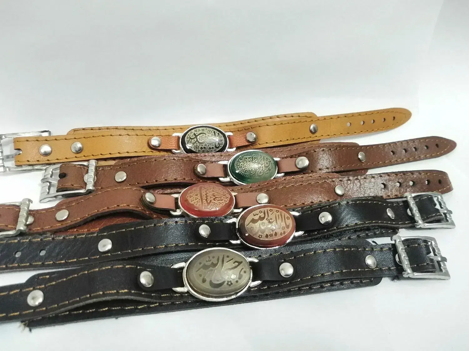 تولید و پخش محصولات چرم طبیعی و مصنوعی قیمت مناسب|کیف، کفش، کمربند|بیرجند, |دیوار