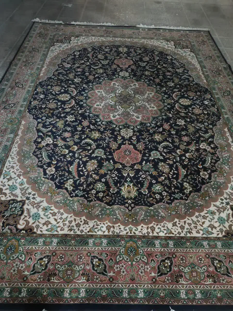 قالی رنگ سرمه ای|فرش|مشهد, احمدآباد|دیوار