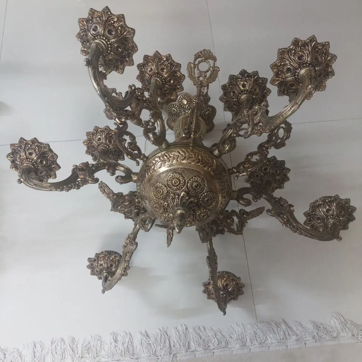 لوستر کلاسیک در حد نو|لوستر و چراغ آویز|مشهد, هنرستان|دیوار