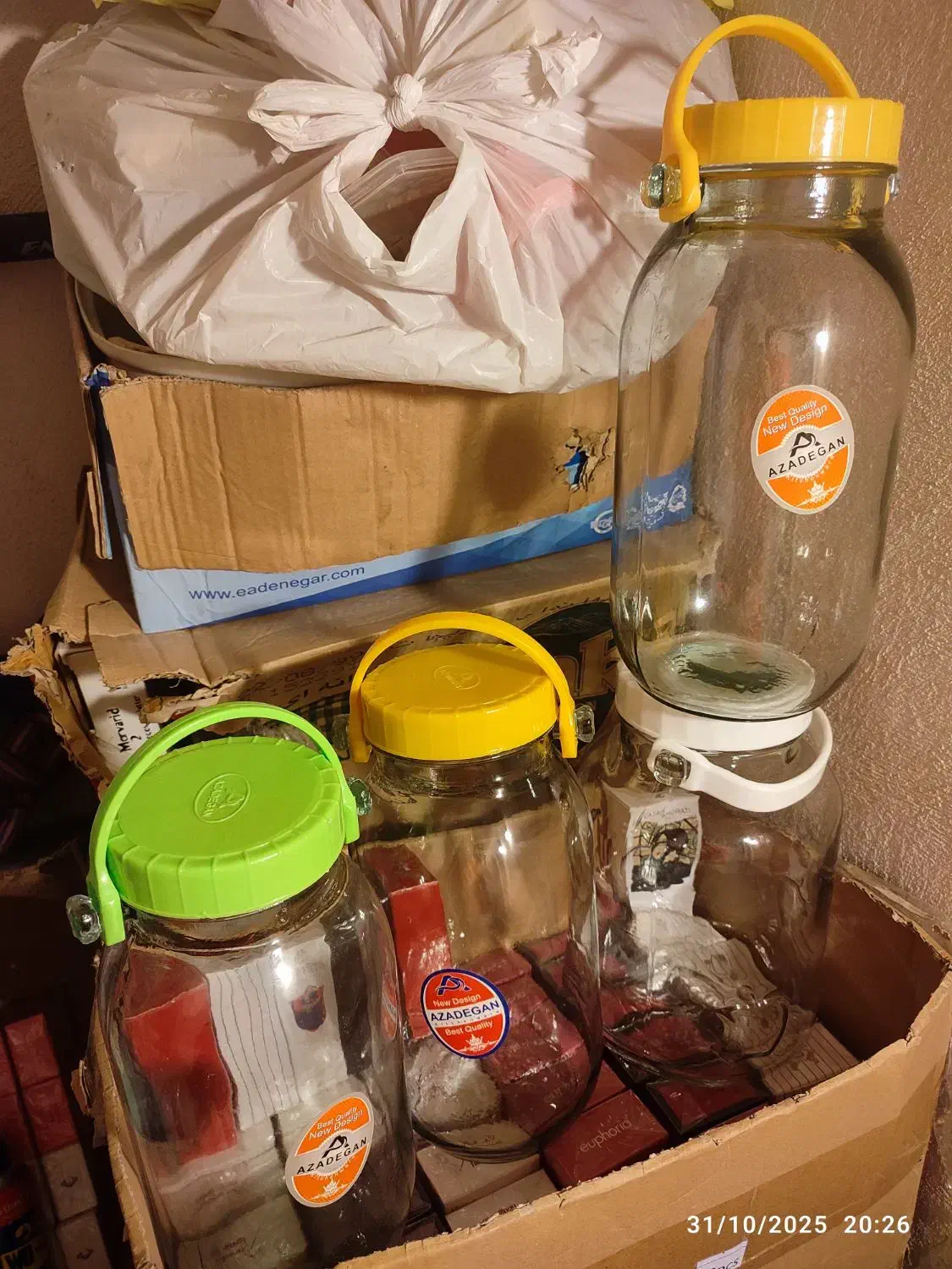 شیشه ترشی و خیارشور و مربا دسته دار، ۴ و ۵ لیتری|ظروف نگهدارنده، پلاستیکی، یک‌بارمصرف|رشت, گلسار|دیوار