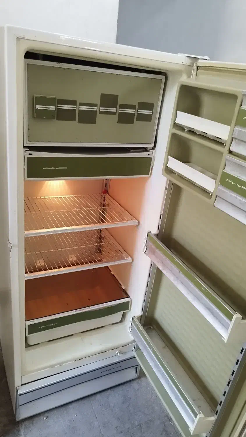 یخچال فریزر ارج موتور گازی فابریک بدون خرابی سالم|یخچال و فریزر|بندرعباس, |دیوار