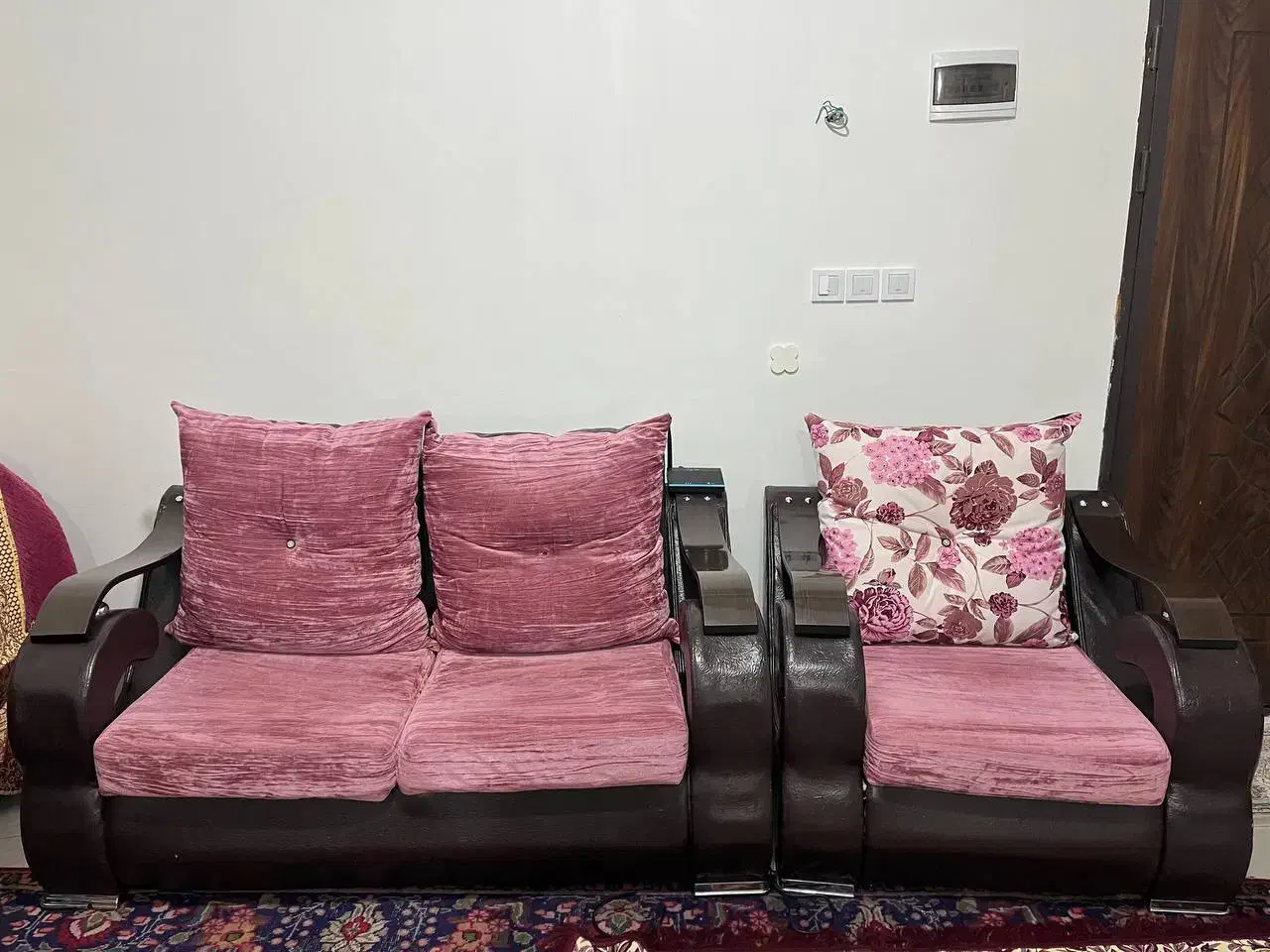 مبل ۸نفره راحتی|مبلمان خانگی و میز عسلی|فیرورق, |دیوار