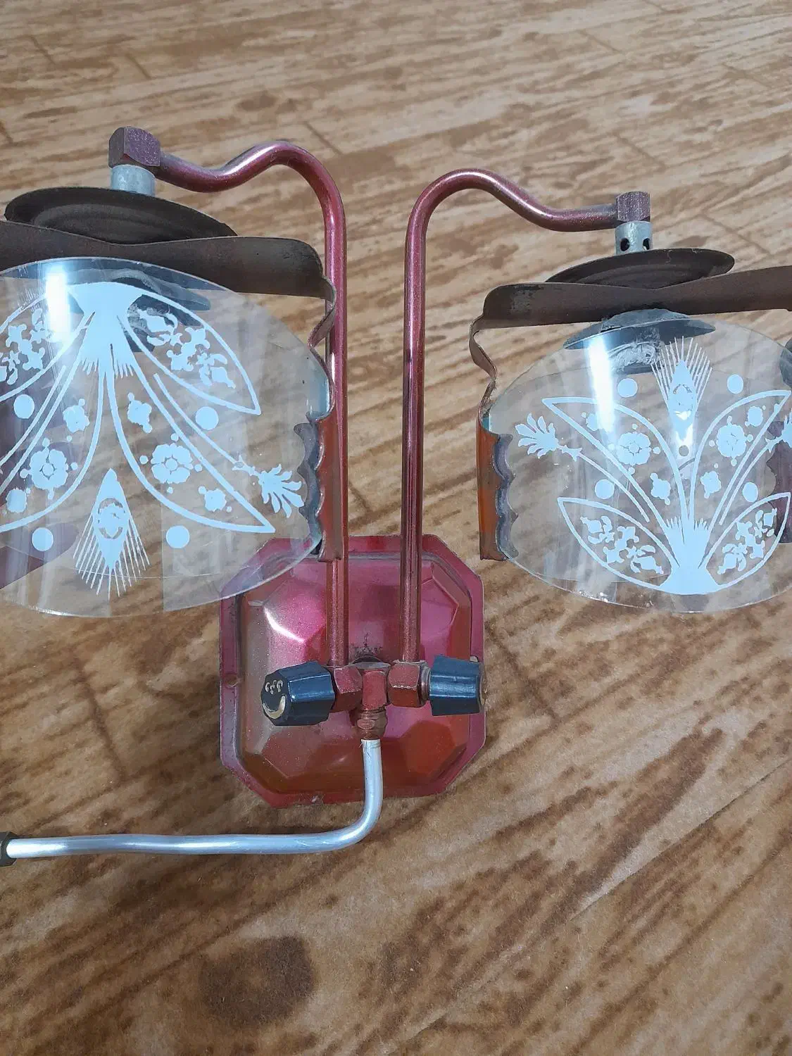 چراغ روشنایی|لامپ و چراغ|صومعه‌سرا, |دیوار