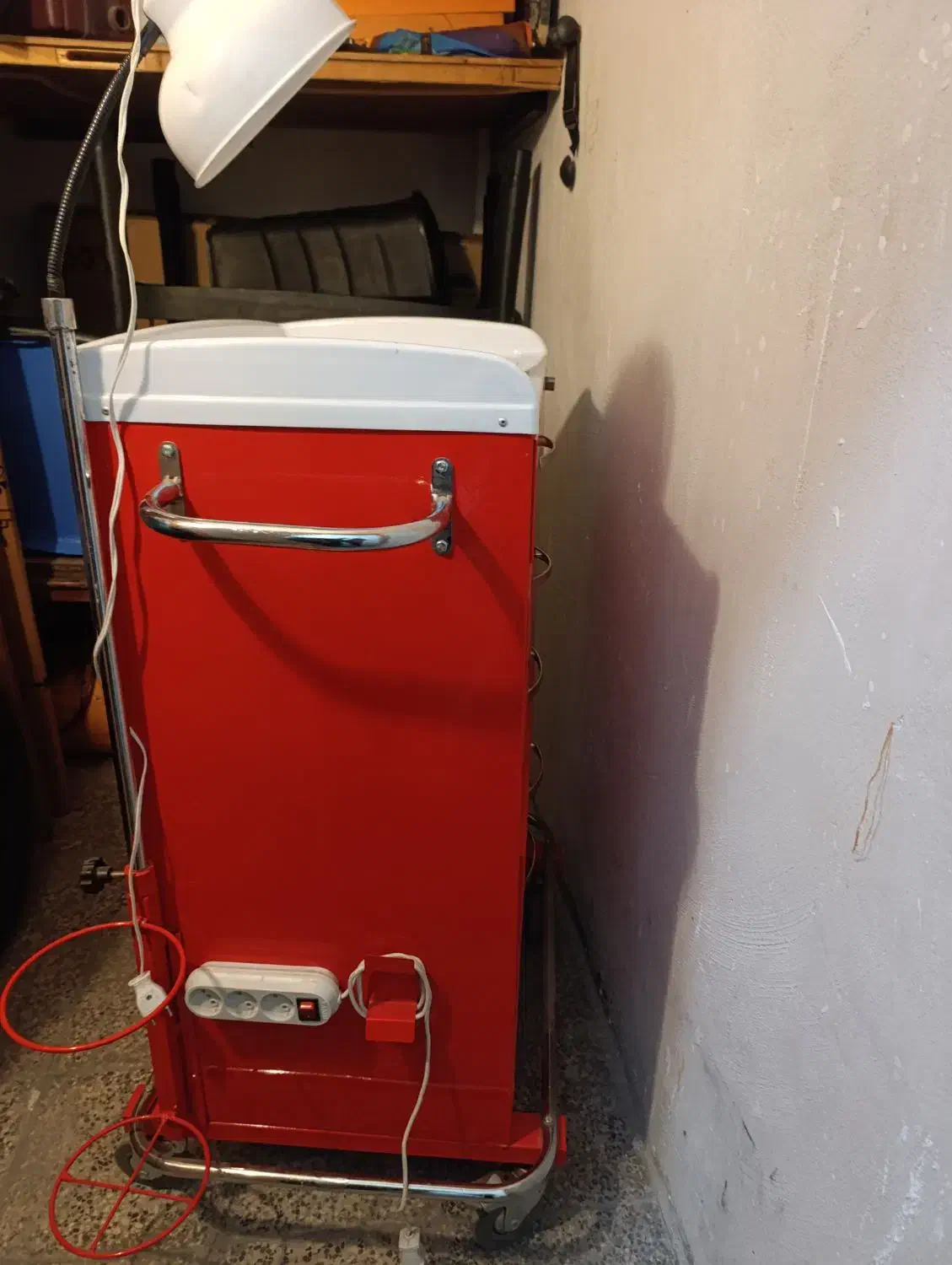 ترالی پزشکی|پزشکی|شوشتر, |دیوار