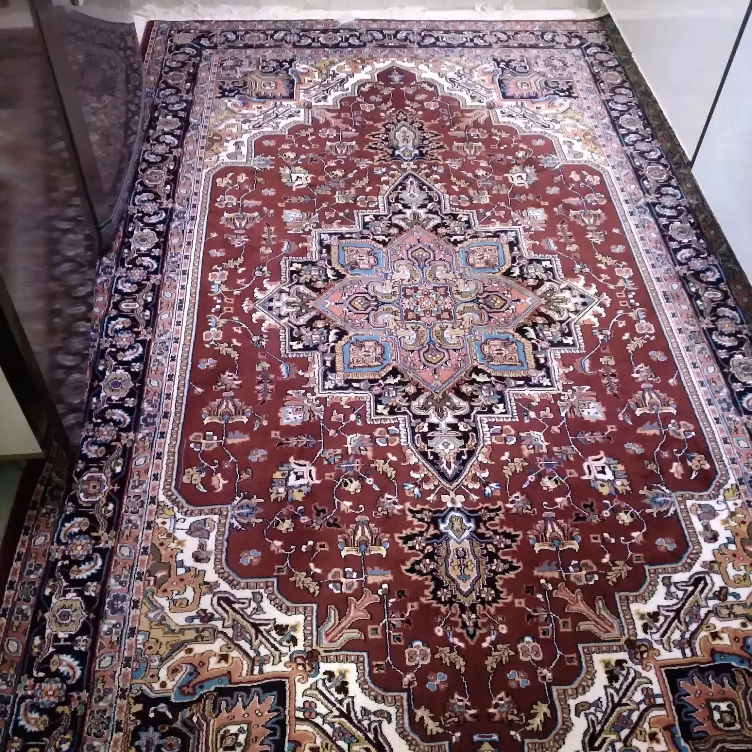 فرش ماشینی ۷۰۰ شانه اندازه ۱.۵ در ۲.۵۰|فرش|تبریز, |دیوار