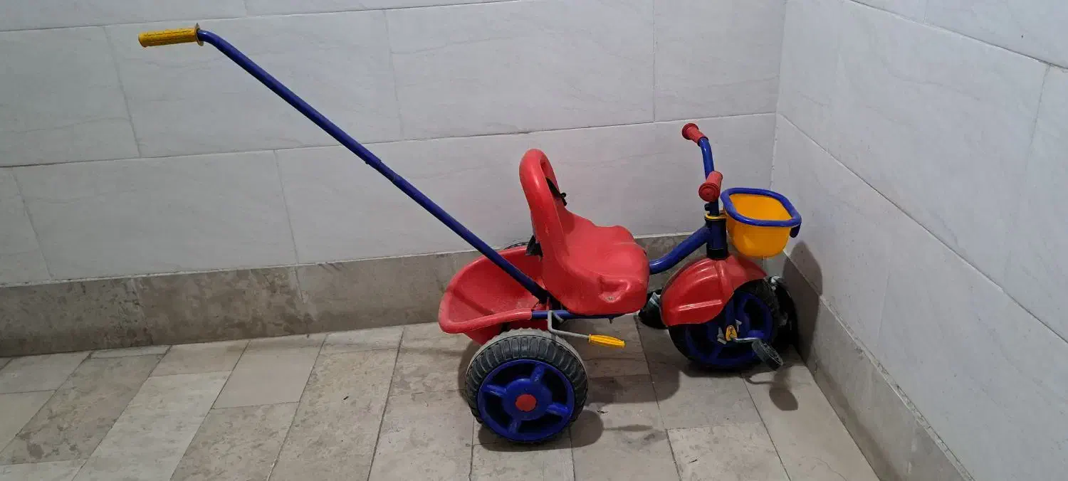 سه چرخه دسته دار|اسباب و اثاث بچه|اندیشه, اندیشه فاز ۴|دیوار