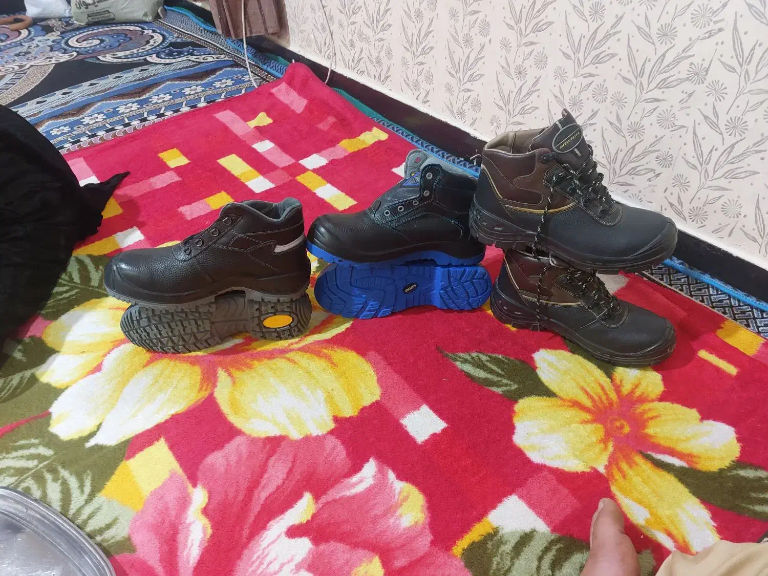 کفش ایمنی|کیف، کفش، کمربند|اهواز, کوی صنایع|دیوار