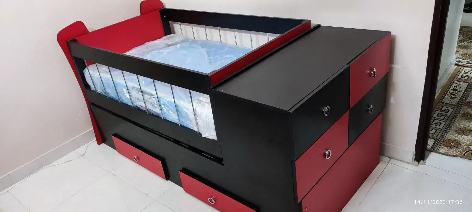 سرویس کامل نوزاد+تخت و تشک اصلی نو|اسباب و اثاث بچه|کاشان, صنعت|دیوار