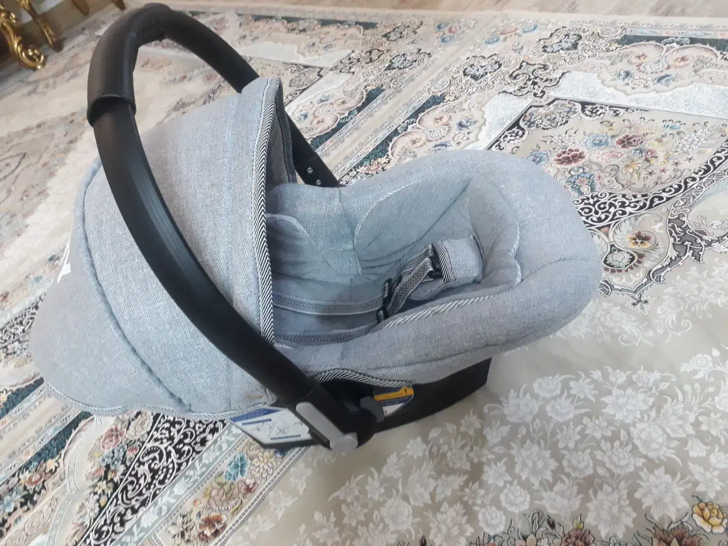 کریر بچه|کالسکه و لوازم جانبی|رباط‌کریم, نصیرشهر|دیوار