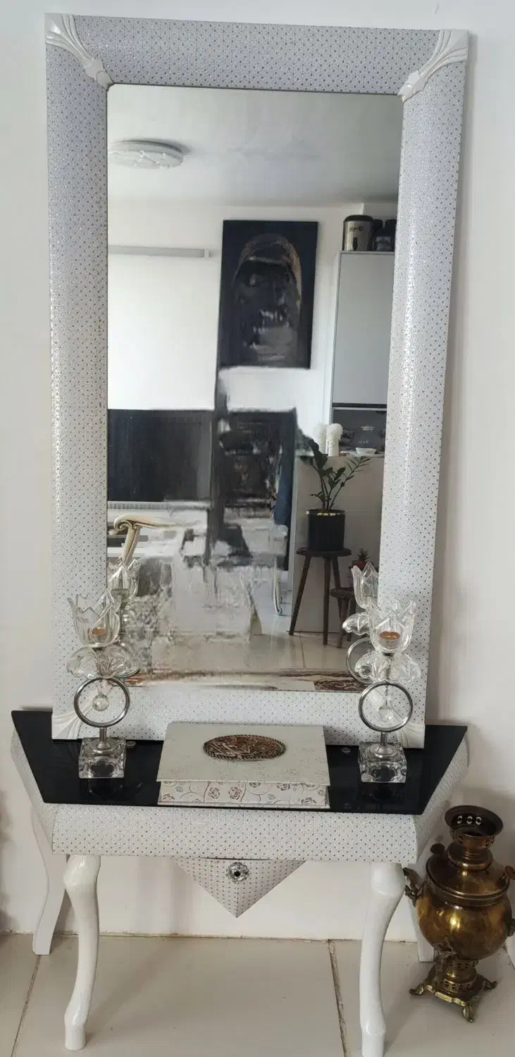 کنسول و آیینه|بوفه، ویترین، کنسول|خمینیشهر, |دیوار