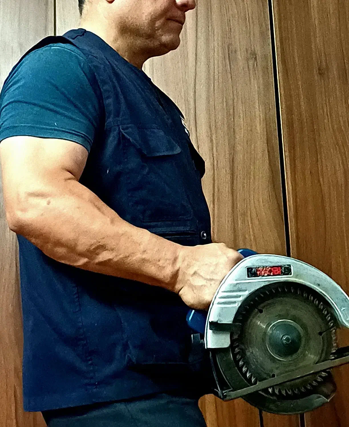 خدمات و تعمیرات نجاری و MDF|خدمات پیشه و مهارت|شیراز, زرهی|دیوار