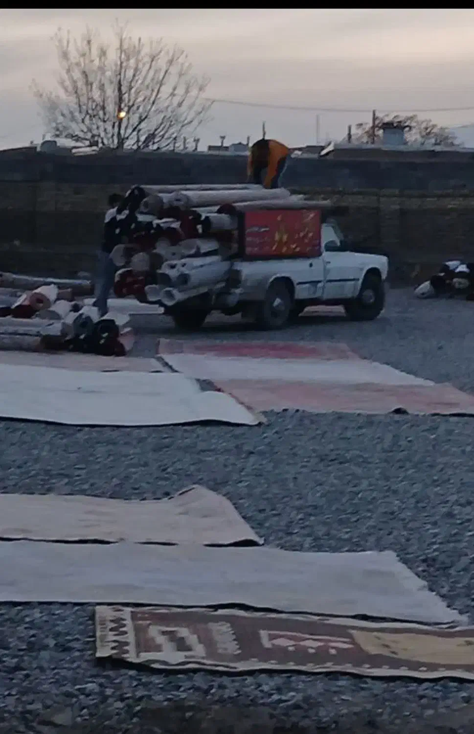 قالیشویی بانو|خدمات نظافت|سبزوار, ابارش|دیوار