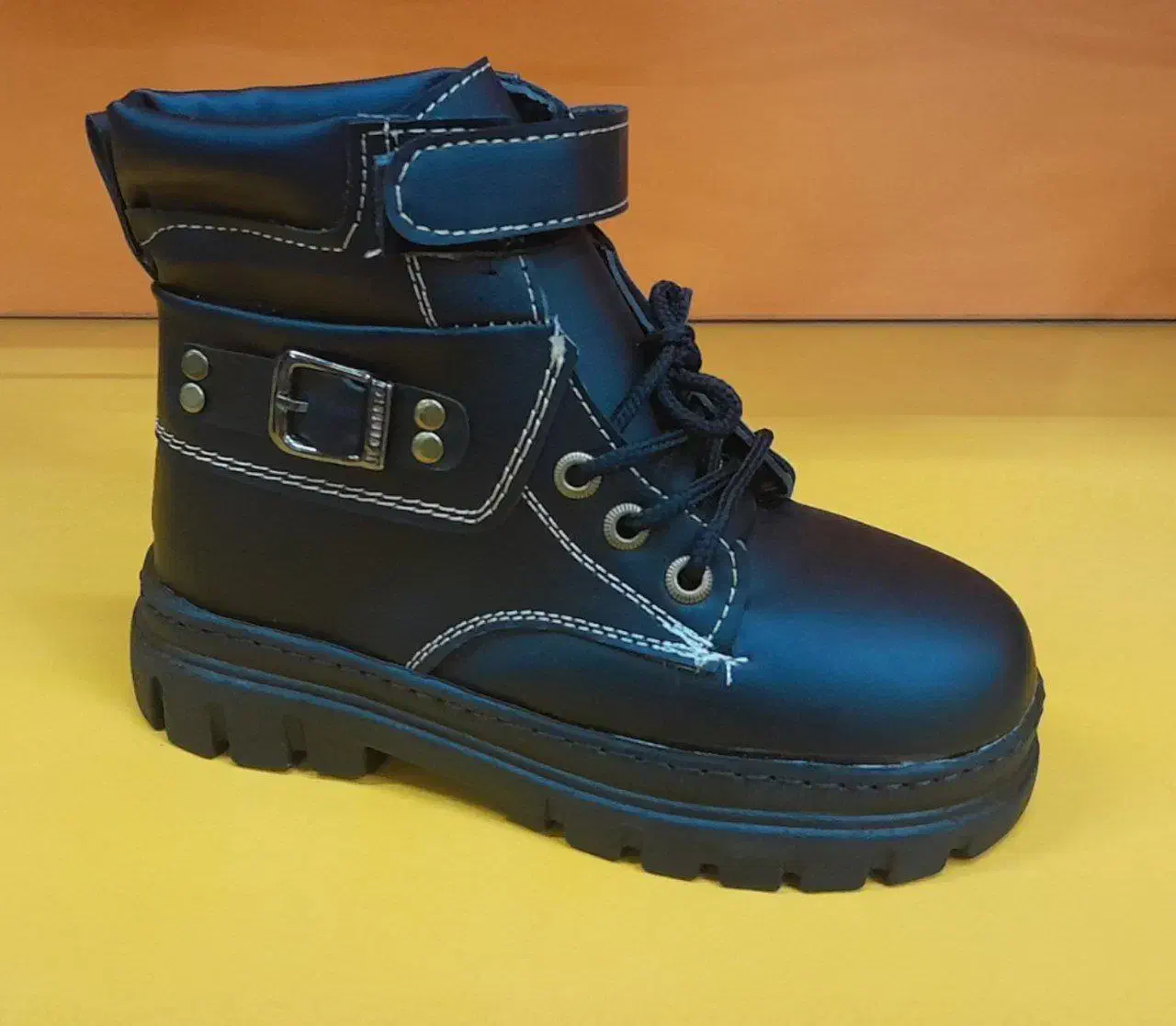 کفش چکمه و نیم بوت بچه گانه|کفش و لباس بچه|نیشابور, دارایی|دیوار