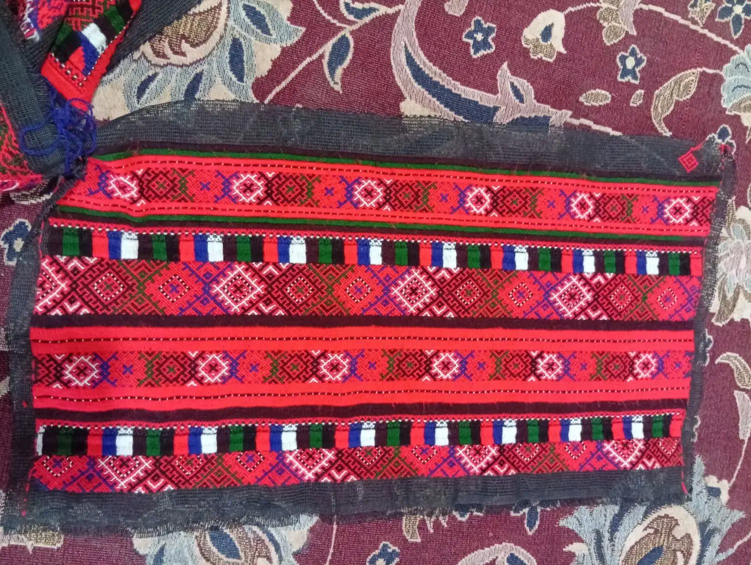 دو عدد زی استین|لباس|سراوان, |دیوار