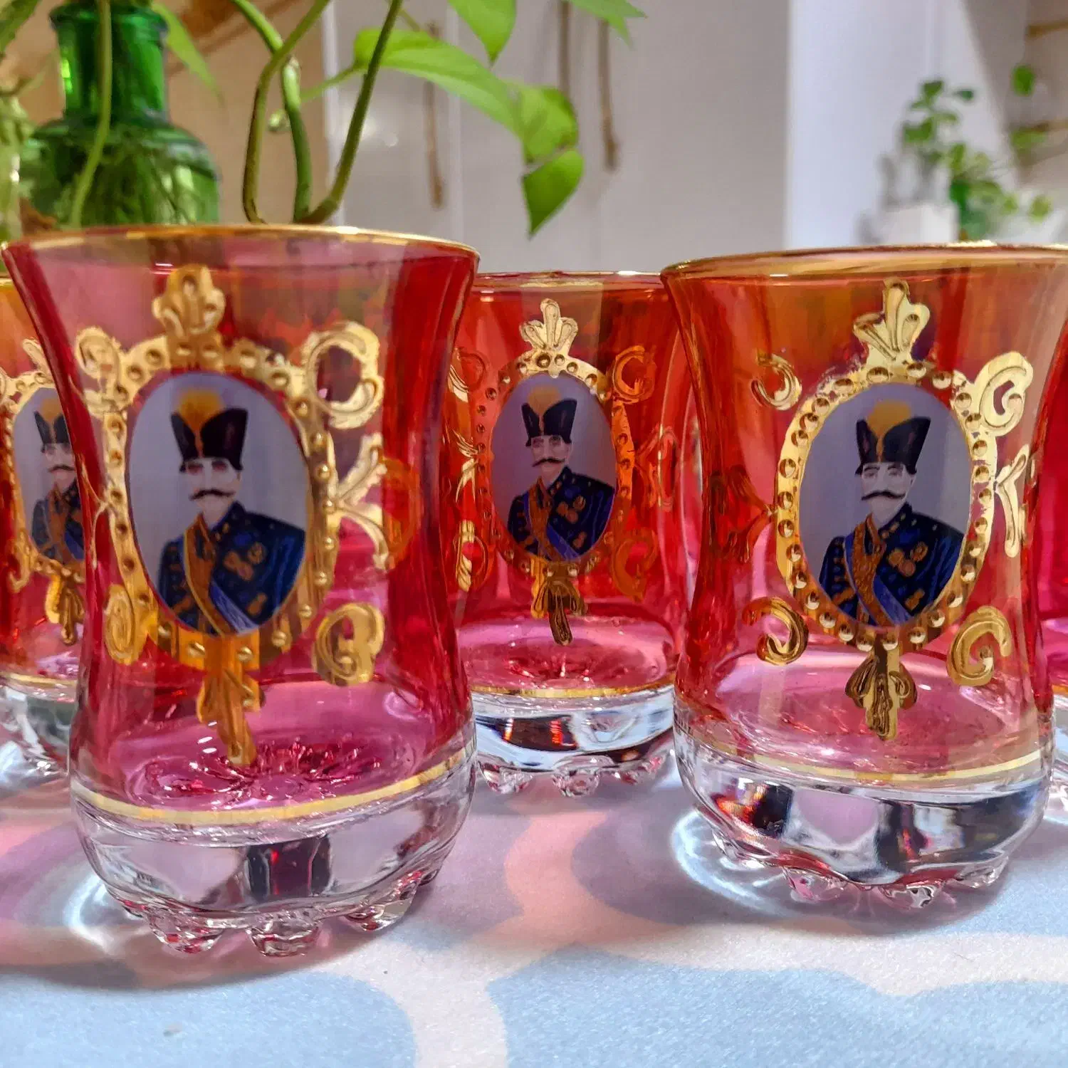 دو دست استکان شاه عباسی طلاکوب قدیمی|ظروف سرو و پذیرایی|قم, شهرک قدس|دیوار