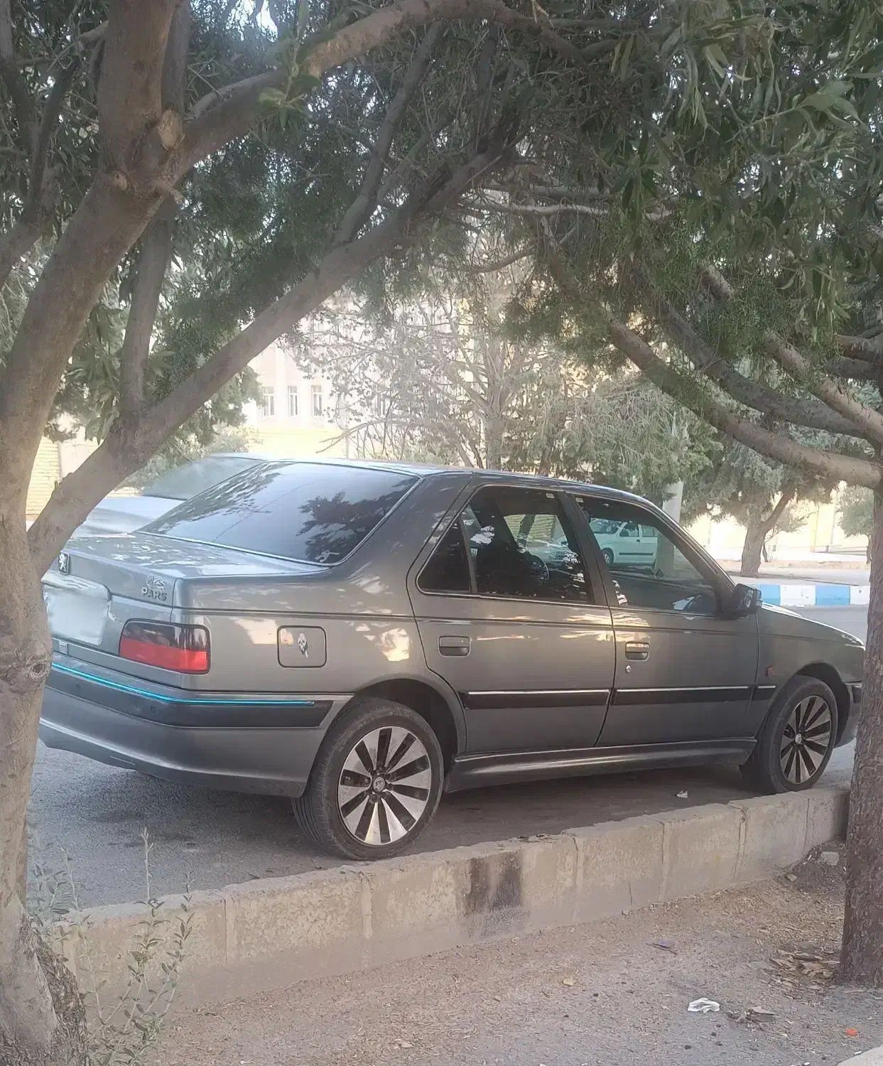 پارس اتوماتیک TU5 (موتور تی یو فایو)|خودرو سواری و وانت|شیراز, سینما سعدی|دیوار