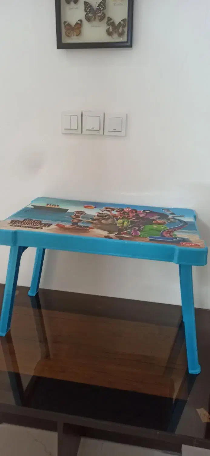 میز تحریر|اسباب و اثاث بچه|خمینی‌شهر, |دیوار