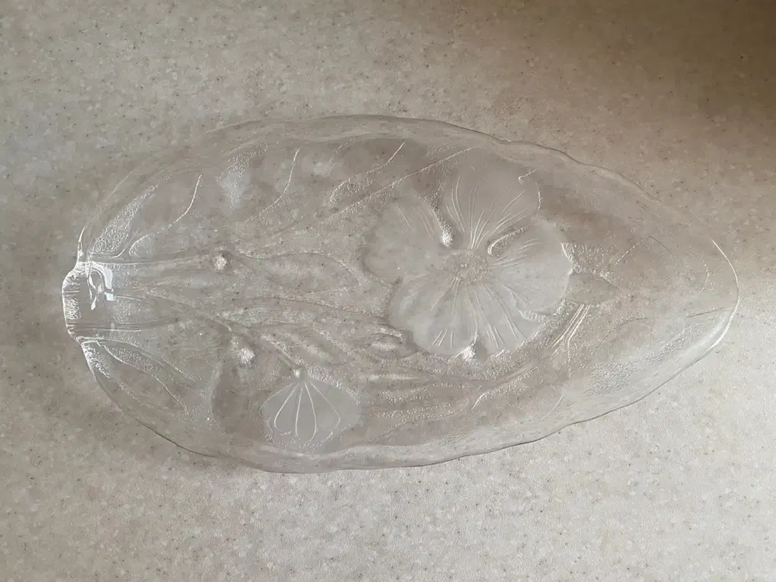 ظرف کریستال برگ قدیمی|ظروف سرو و پذیرایی|تهران, بازار|دیوار