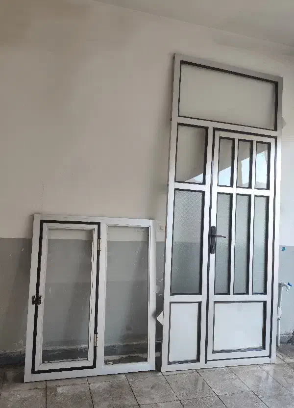 درب وپنجره|مصالح و تجهیزات ساختمان|هرسین, |دیوار