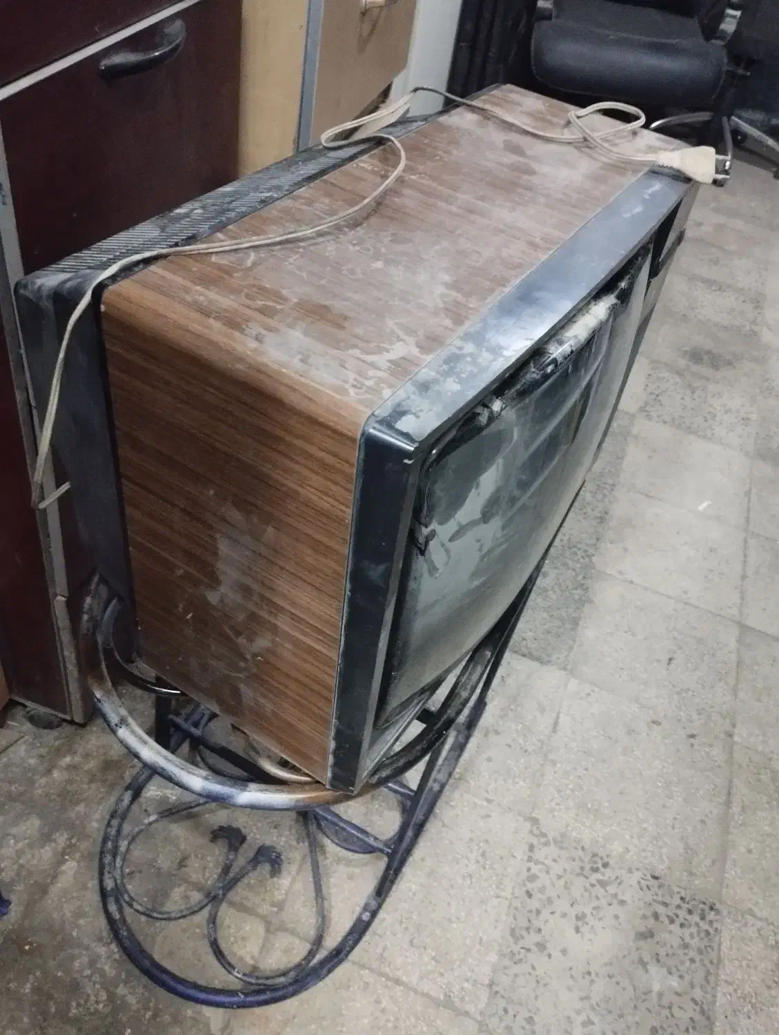 تلویزیون قدیمی|تلویزیون و پروژکتور|زاهدان, |دیوار