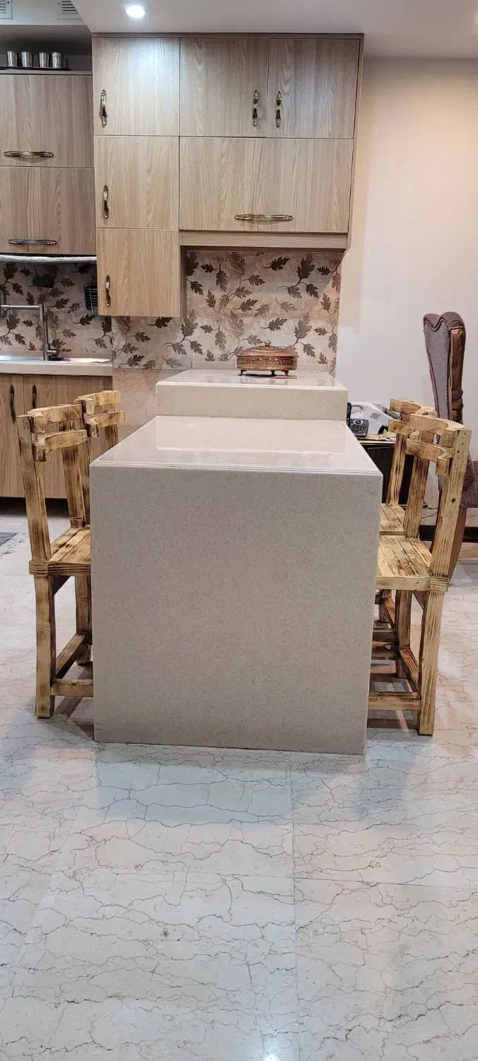 صندلی کف چوب لهستانی کوتاه و بلند|میز و صندلی غذاخوری|آفتاب, |دیوار