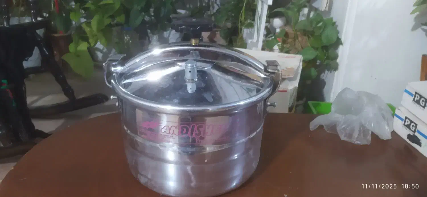 زودپز۸لیترینو|ظروف پختوپز|اصفهان, شاه پسند|دیوار