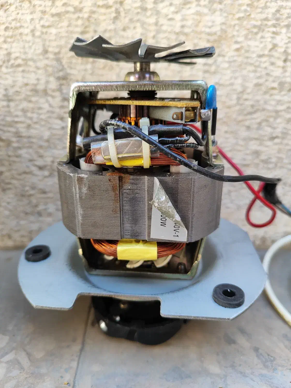 لوازم خانگی برقی|پنکه و تصفیه‌کنندهٔ هوا|شیراز, گلشن|دیوار