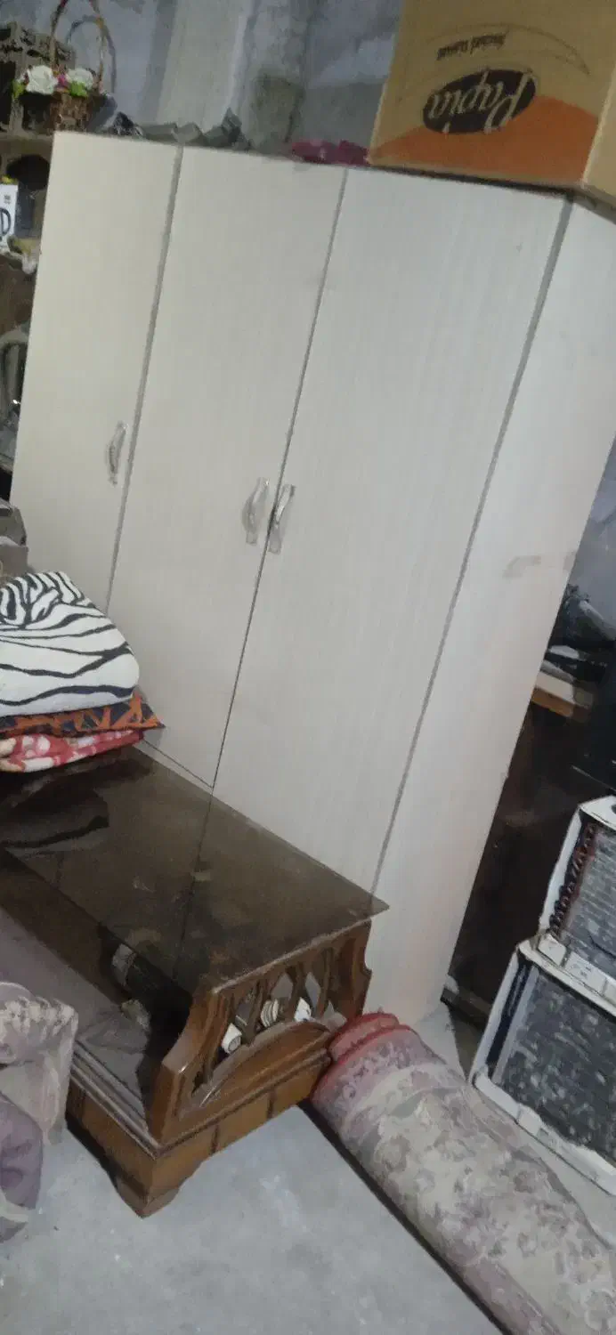 کمددرحدنوامدی اف سه درسالم|جاکفشی، کمد، دراور|درگهان, |دیوار