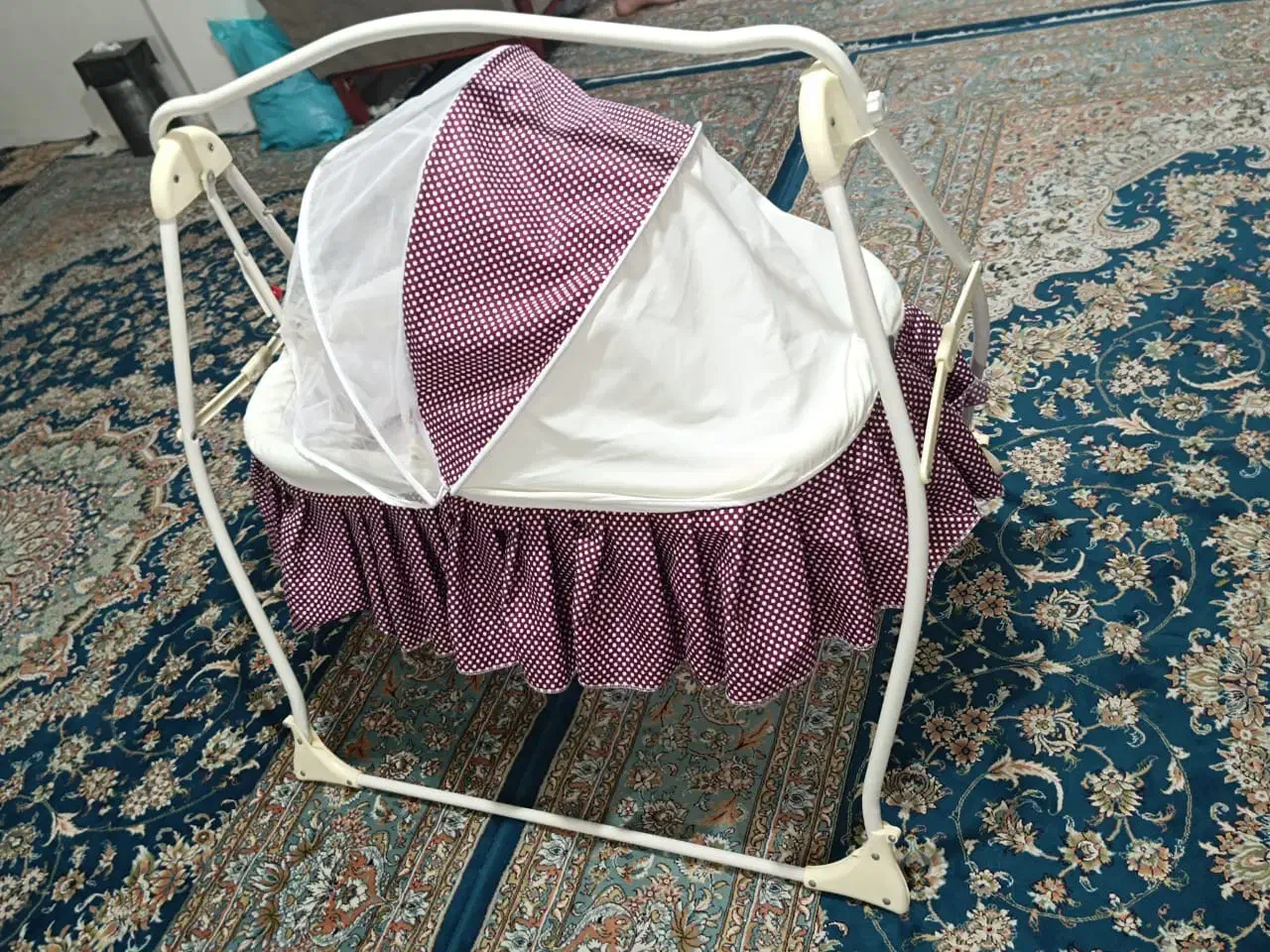 کریر و گهواره نو نو|اسباب و اثاث بچه|خرم‌آباد, |دیوار