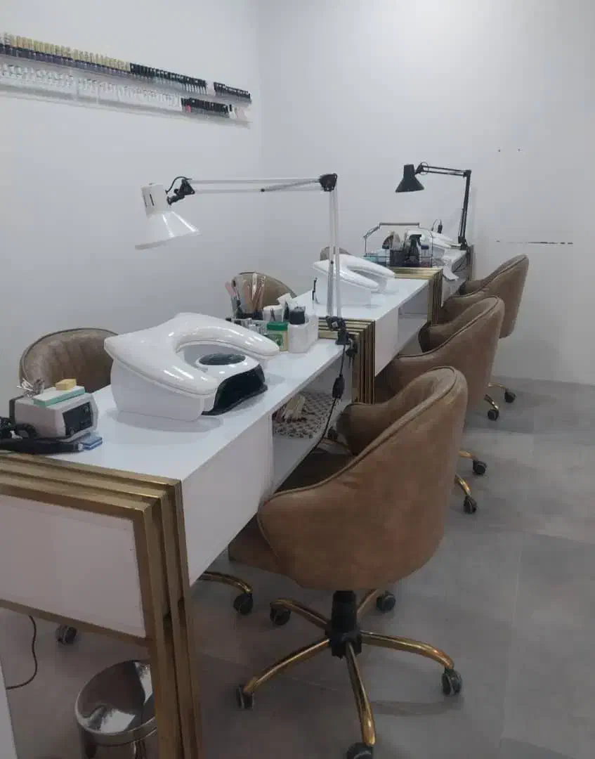 خدمات ناخن واصلاح وابرو|خدمات آرایشگری و زیبایی|پردیس, فاز ۲|دیوار