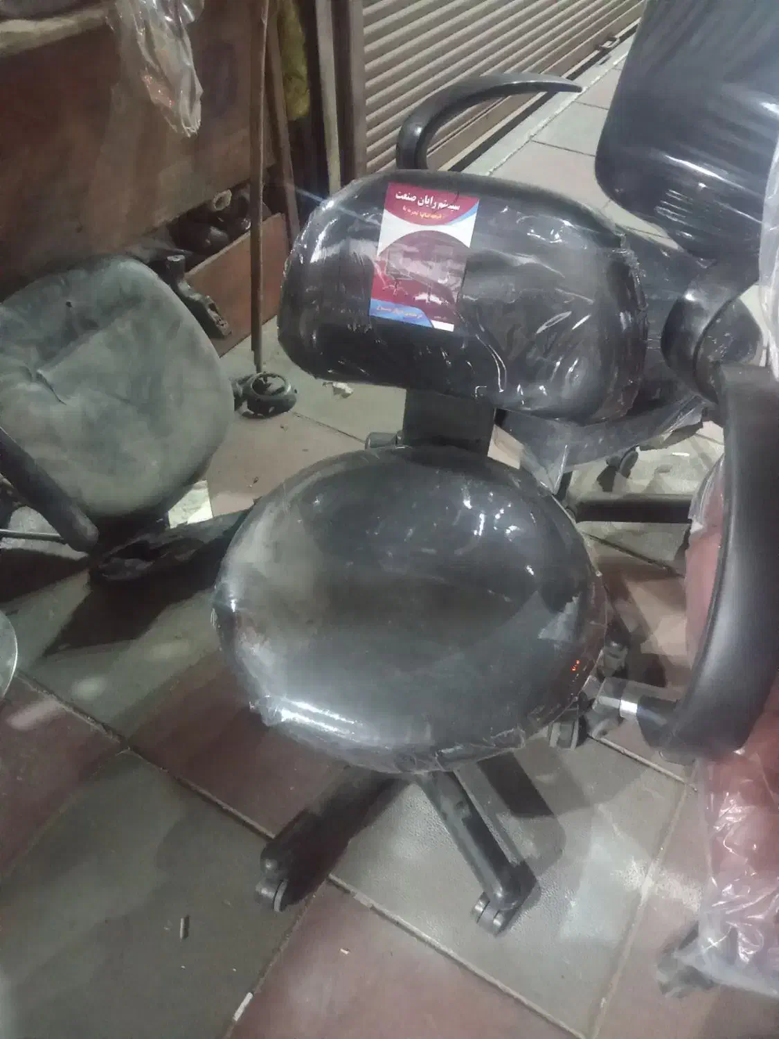 صندلی اداری بازسازی شده|مبلمان اداری|خمین, |دیوار