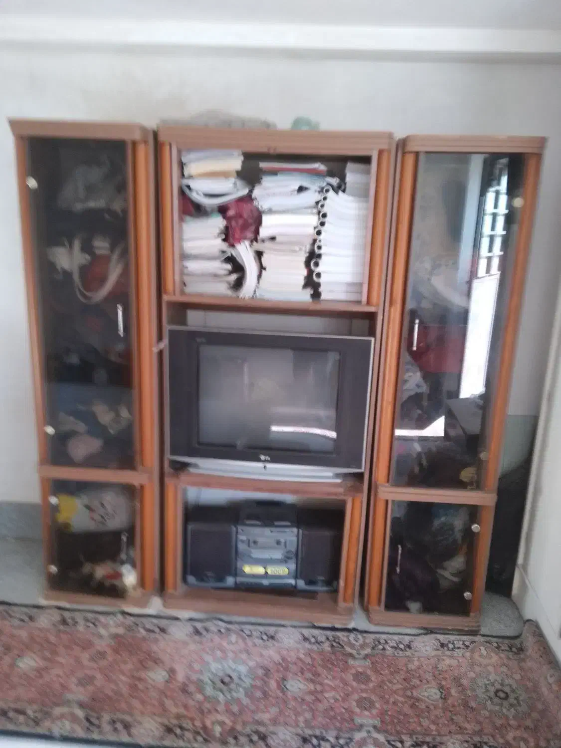 فروش تلویزیون با میز وبوفه|تلویزیون و پروژکتور|ارومیه, |دیوار