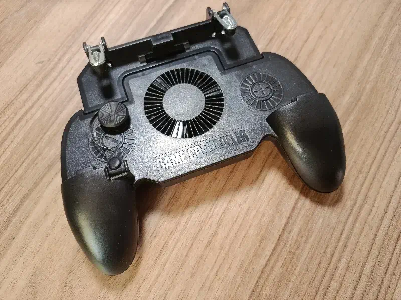 دسته کالاف وپابجی|کنسول، بازی ویدئویی و آنلاین|شیراز, باهنر|دیوار