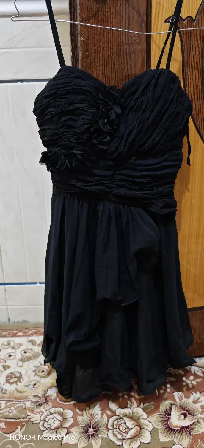 دو عدد لباس مجلسی|لباس|بافق, |دیوار