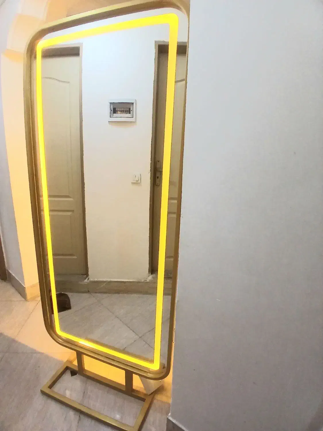 ایینه قدی|آینه|گرگان, |دیوار