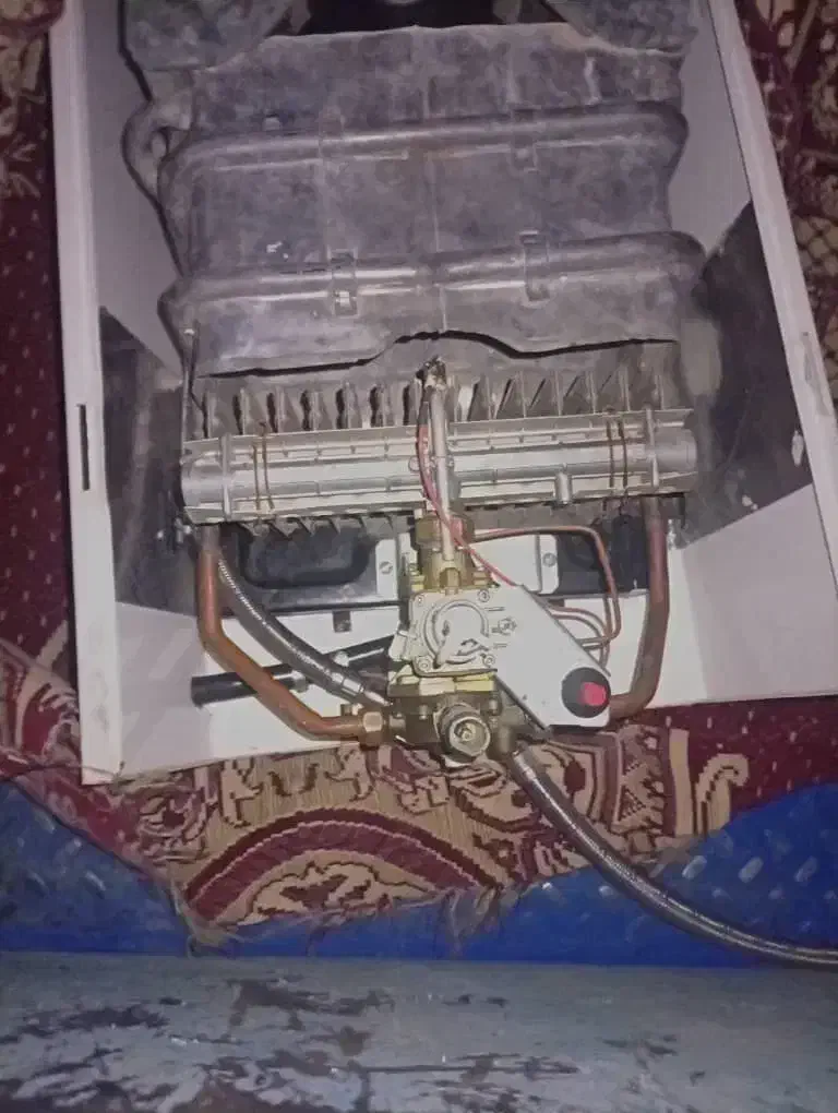 خرید آبگرمکن های دیواری و زمینی فرسوده و خراب|آبگرمکن، پکیج، شوفاژ|بروجرد, |دیوار