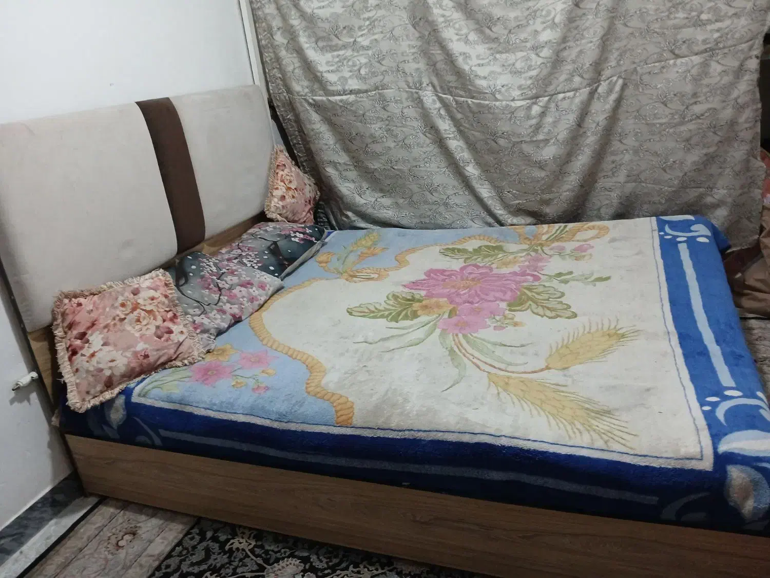 فروش وسایل منزل|مبلمان خانگی و میز عسلی|شیراز, محراب|دیوار