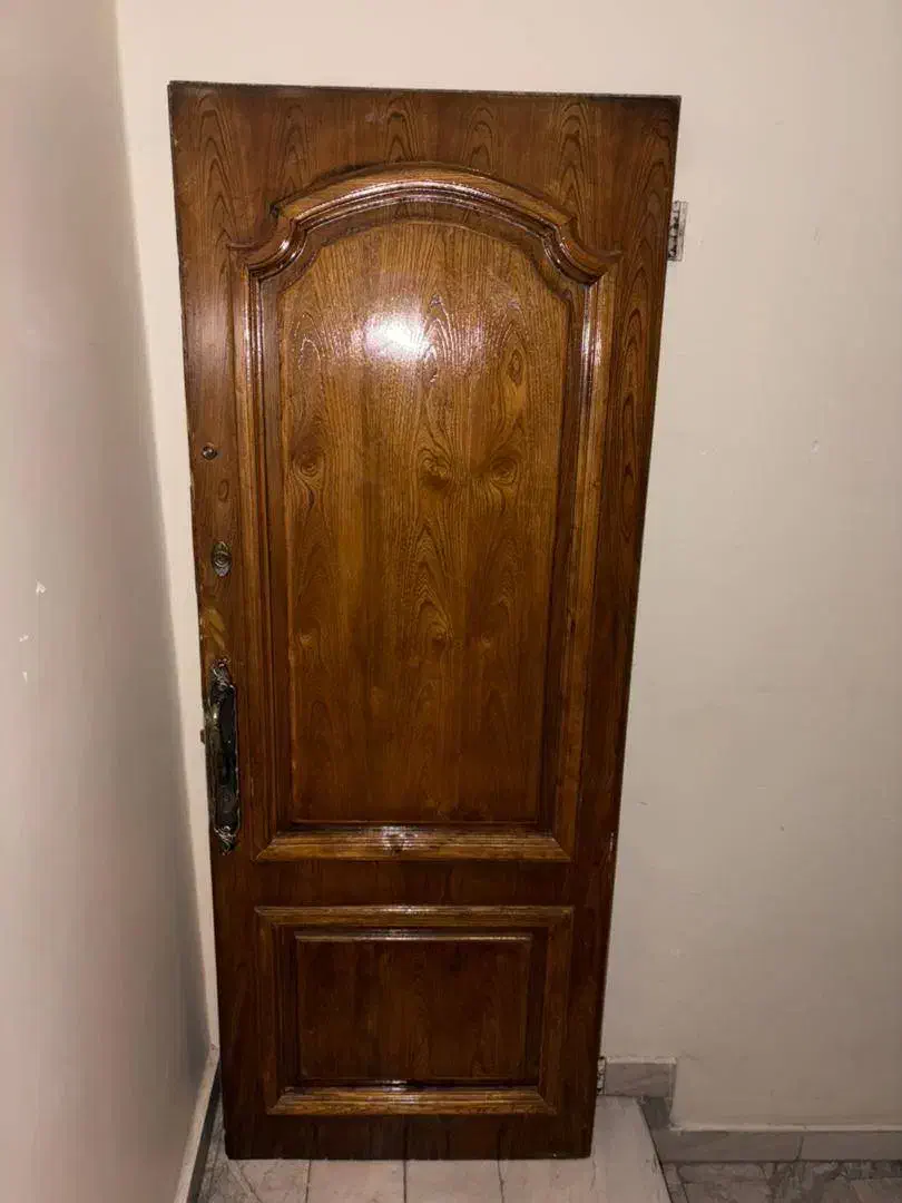 در چوبی به همراه آکاردئونی|مصالح و تجهیزات ساختمان|تهران, نظامی گنجوی (توانیر)|دیوار