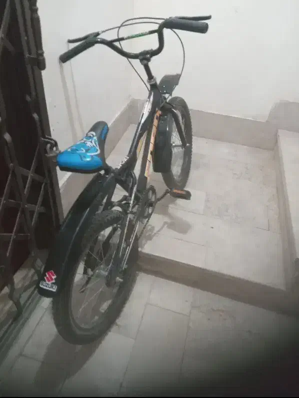 دوچرخه20سالم در حدنو سند دار|دوچرخه، اسکیت، اسکوتر|مشهد, شهرک مهرگان|دیوار