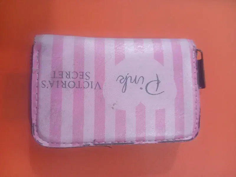 مدارک|اشیا|اراک, |دیوار