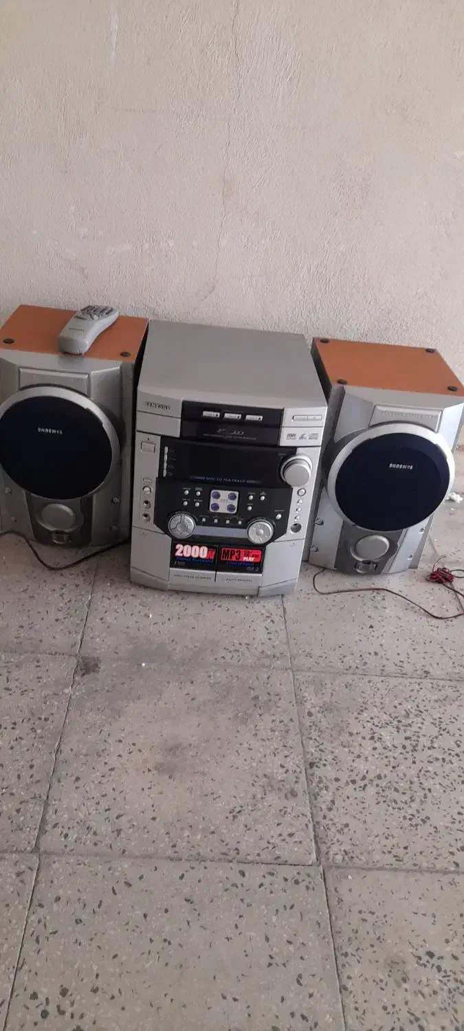 تلویزیون ۲۱ ال جی و ضبط  سوت|تلویزیون و پروژکتور|همدان, |دیوار